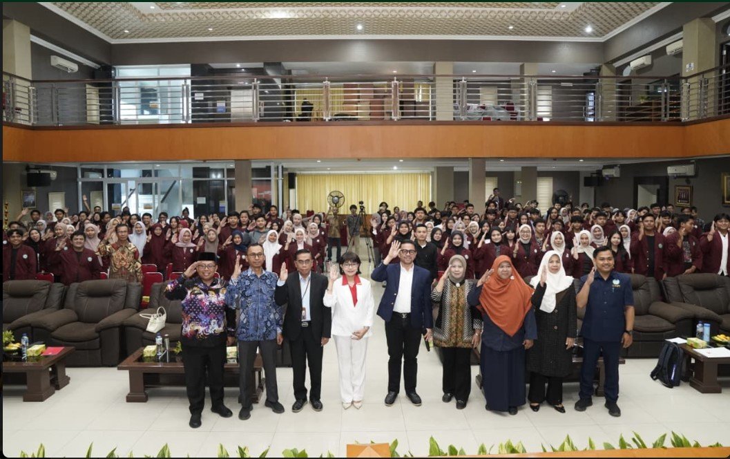 Pentingnya nilai-nilai Pancasila dalam kehidupan sehari-hari bukan hanya sekedar dihafal