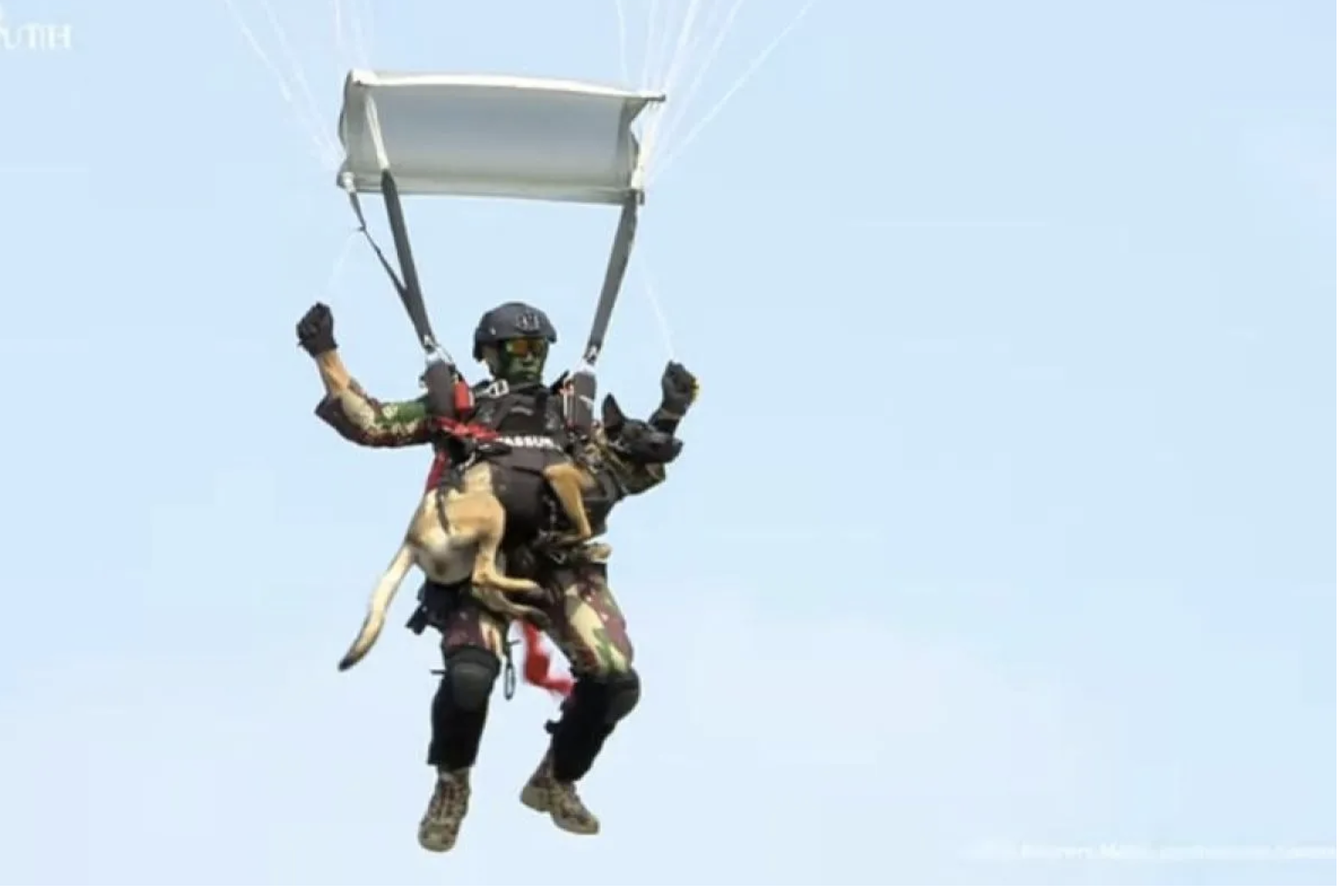 Prabowo Pimpin Upacara HUT TNI Ke-80 di Monas, 133 Ribu Prajurit Turut Serta