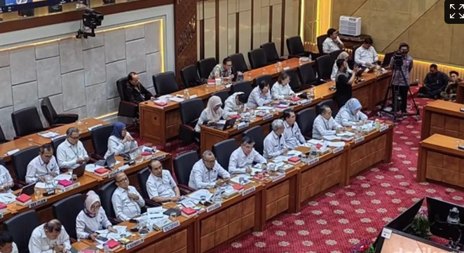 Pemerintah Tingkatkan Kewaspadaan Ancaman PHK Akibat Geopolitik Global