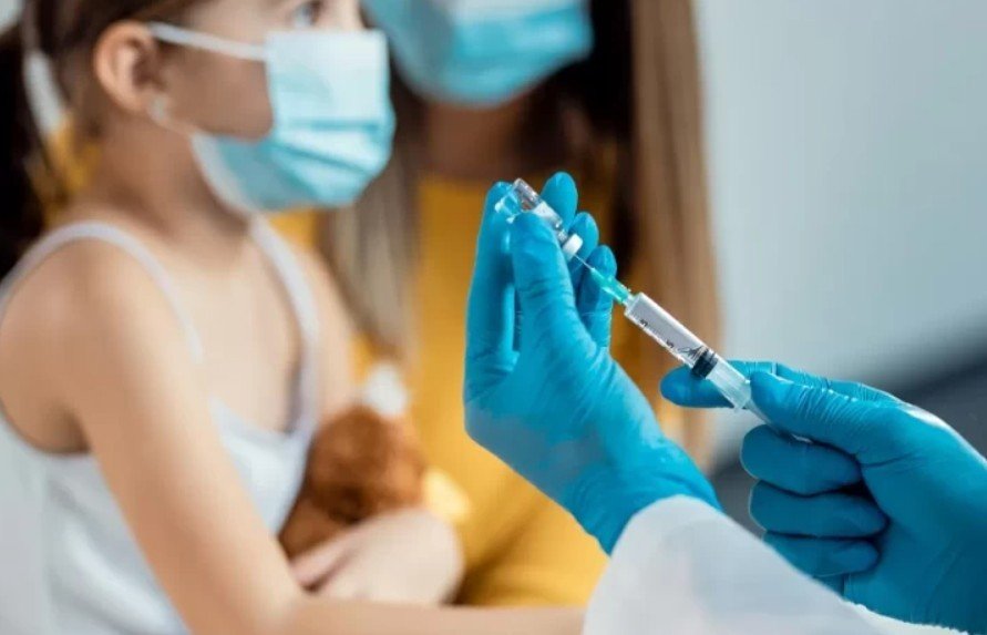 Kemenkes Pastikan Stok Vaksin MR Aman untuk Antisipasi Lonjakan Kasus Campak