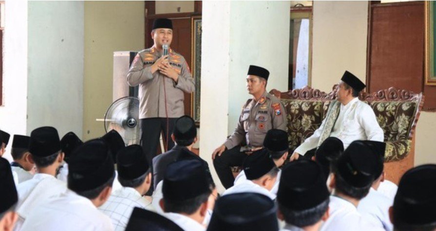 Safari Jumat Polres Gresik, Bangun Sinergi dengan Pesantren untuk Lindungi Generasi Muda
