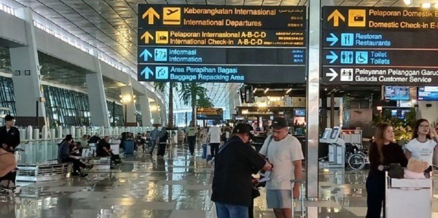 Pilot Malaysia Tertangkap Selundupkan 26 Kg Ekstasi di Bandara Soetta, Disimpan dalam Koper Kru
