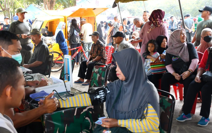 HUT ke-81 TNI, Warga Antusias Manfaatkan Pengobatan Gratis di Madiun