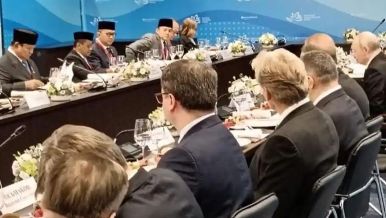 Kritik Kunjungan Prabowo ke Rusia Dianggap Wajar, Bakom Pastikan Urusan Domestik Terkendali