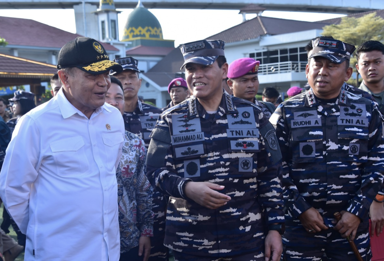 KRI Banda Aceh-593 Antar 1.447 Pemudik dalam Program Mudik Gratis TNI Angkatan Laut