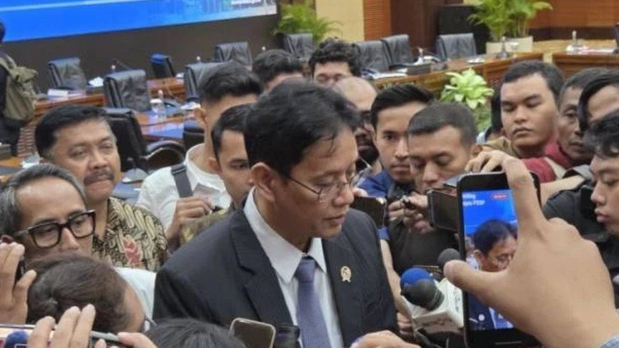 Judul: Purbaya Akui Miskomunikasi Internal Soal Pengadaan Motor Listrik Program MBG