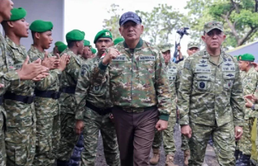 Menhan Tinjau Yonif TP 887/KTM di Lamongan, Perkuat Pertahanan Sekaligus Dukung Pangan