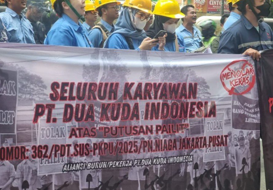 Ratusan Pekerja PT Dua Kuda Indonesia Aksi Damai di Pengadilan Niaga, Minta Kepastian Hukum