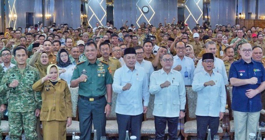 Zulhas Wajibkan SPPG Belanja Bahan Baku dari Desa untuk Program MBG