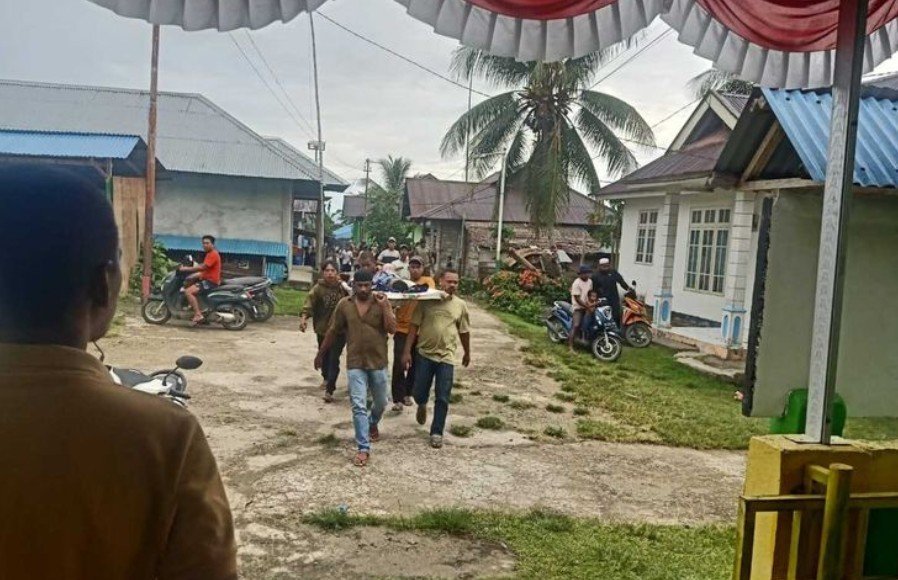 Bentrokan di Tambang Sinabar Maluku: Empat Penambang Terluka, Sejumlah Motor Dibakar