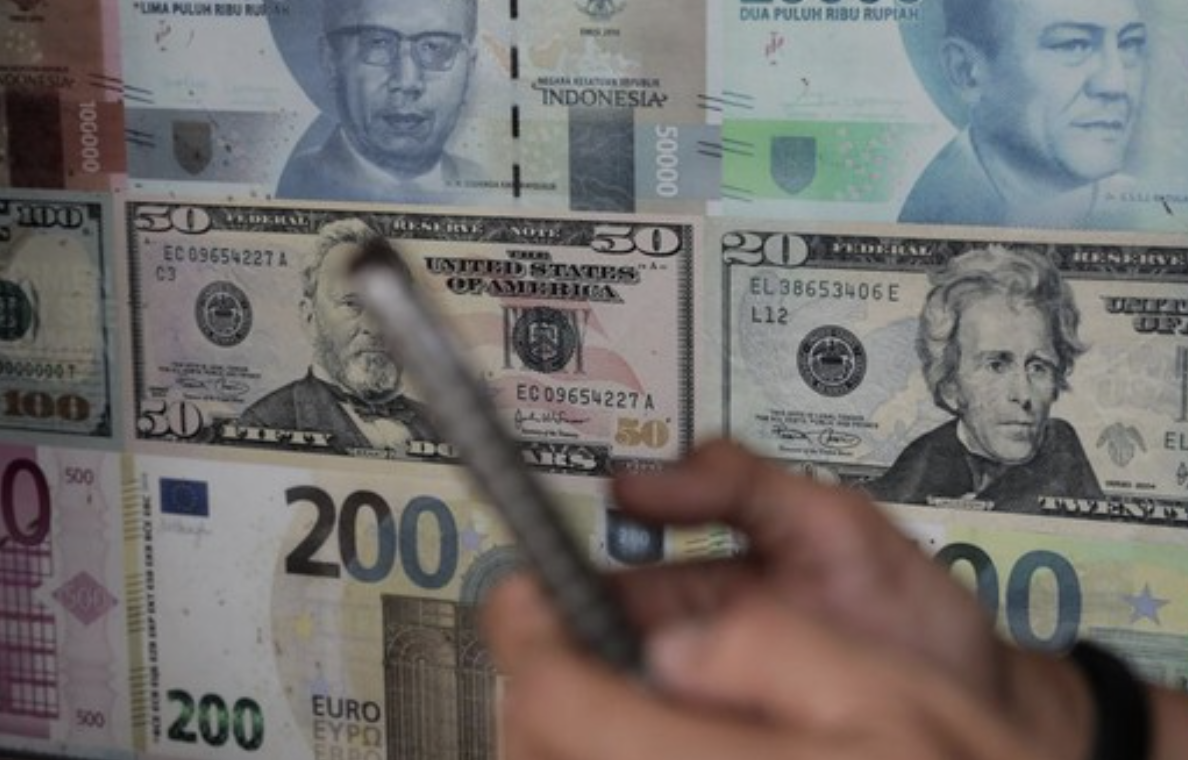 DPR Desak Bank Indonesia Kendalikan Rupiah yang Nyaris Rp17.700
