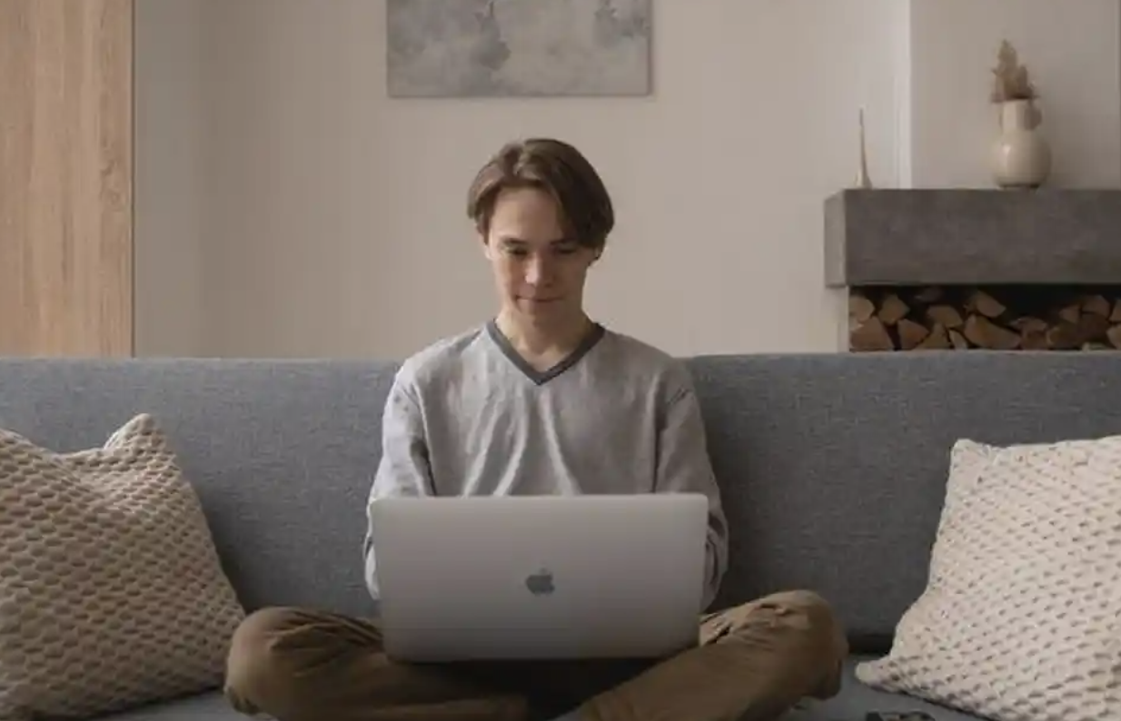 Kebijakan WFH Satu Hari Seminggu Dinilai Bisa Tekan Konsumsi BBM Nasional