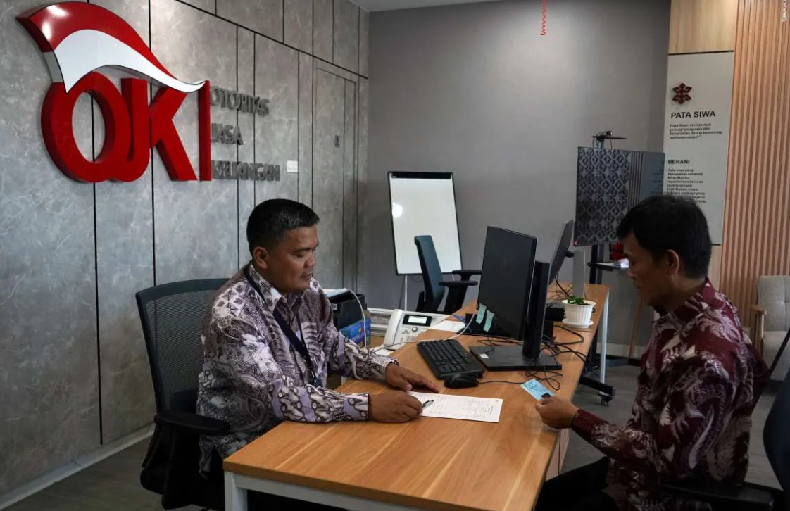 OJK Blokir Ribuan Pinjol Ilegal di 2025, Dorong Perlindungan Konsumen dan Sistem Keuangan Aman